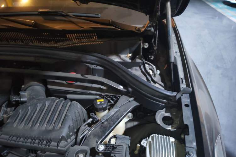 Used BMW X1 2018 sDrive18Li Luxury Model Engine Bay Left