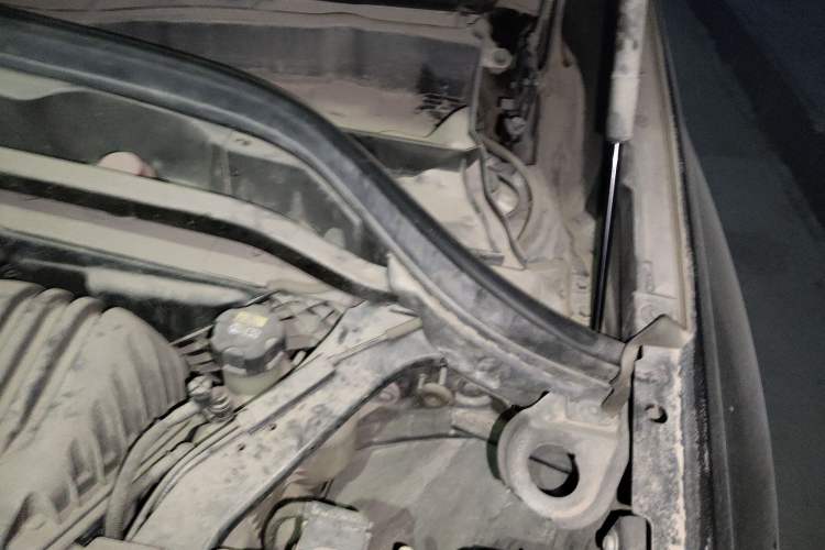 Used BMW X1 2018 sDrive18Li Fashion Model Engine Bay Left
