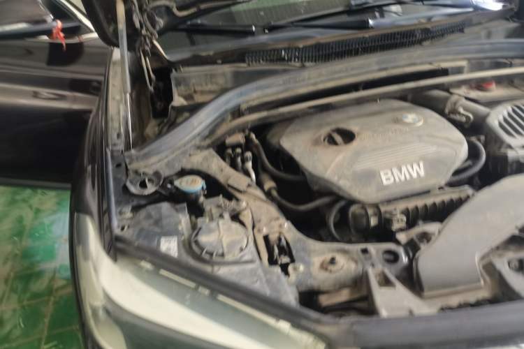 Used BMW X1 2018 sDrive18Li Fashion Model Engine Bay Right