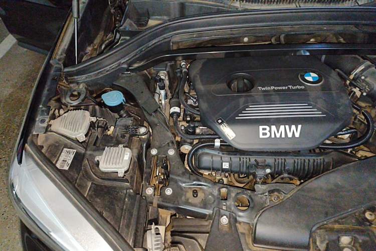 Used BMW X1 2018 sDrive20Li Leading Model Engine Bay Right
