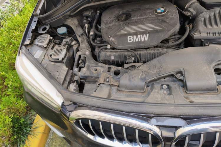 Used BMW X1 2018 xDrive20Li Luxury Edition Engine Bay Right