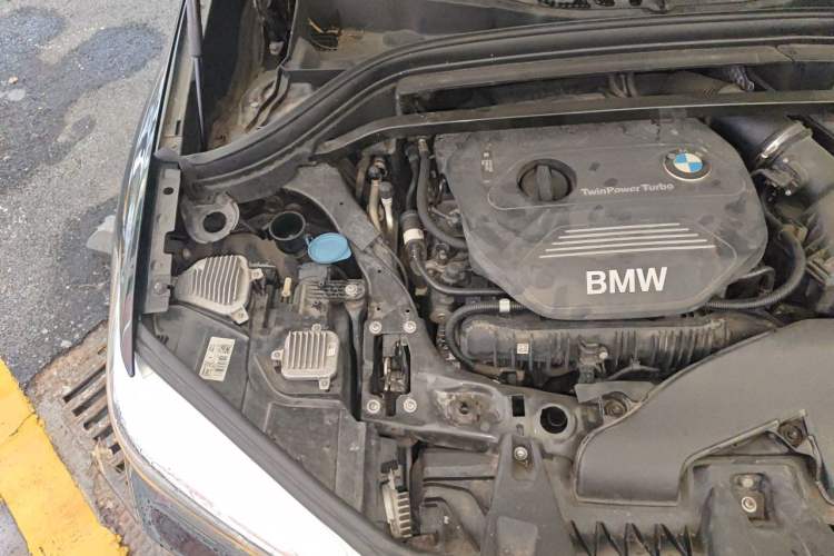 Used BMW X1 2018 xDrive20Li Luxury Edition Engine Bay Right