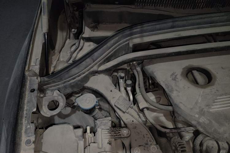 Used BMW X1 2018 sDrive18Li Fashion Model Engine Bay Right