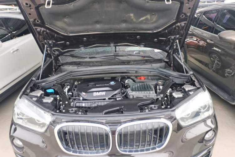 Used BMW X1 2018 xDrive20Li Luxury Edition Engine Bay