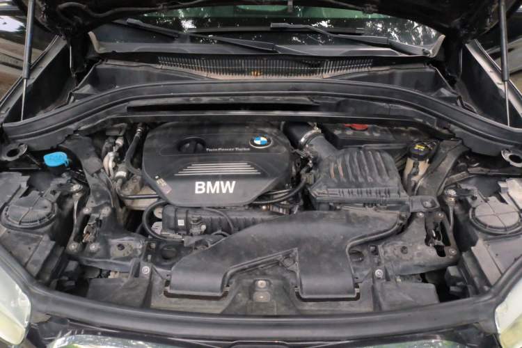 Used BMW X1 2018 sDrive18Li Fashion Model Engine Bay
