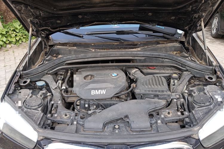 Used BMW X1 2018 sDrive18Li Fashion Model Engine Bay