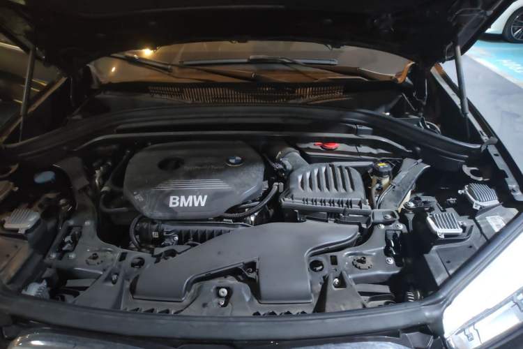 Used BMW X1 2018 sDrive18Li Luxury Model Engine Bay