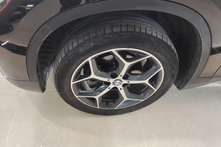 Used BMW X1 2018 sDrive18Li Luxury Model Exterior 4