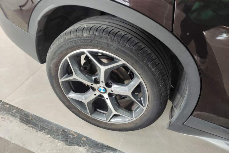 Used BMW X1 2018 sDrive18Li Luxury Model Exterior 5