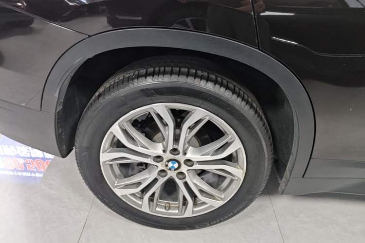 Used BMW X1 2018 sDrive20Li Leading Model Exterior 5