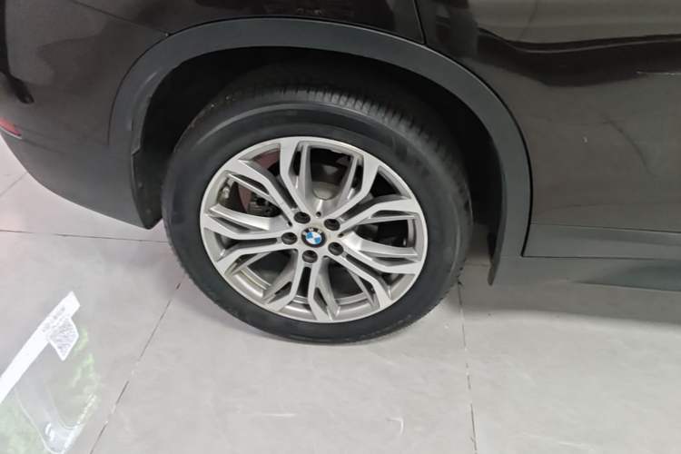 Used BMW X1 2018 sDrive20Li Leading Model Exterior 5