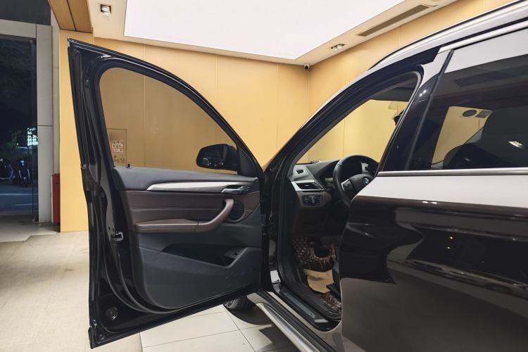 Used BMW X1 2018 sDrive18Li Luxury Model Exterior 9