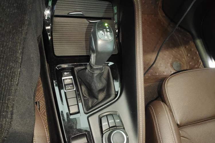 Used BMW X1 2018 sDrive18Li Luxury Model Gear Lever