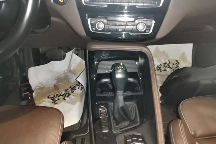 Used BMW X1 2018 sDrive18Li Luxury Model Gear Lever
