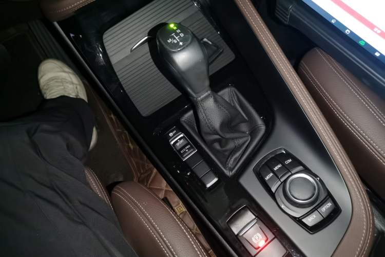Used BMW X1 2018 sDrive18Li Luxury Model Gear Lever