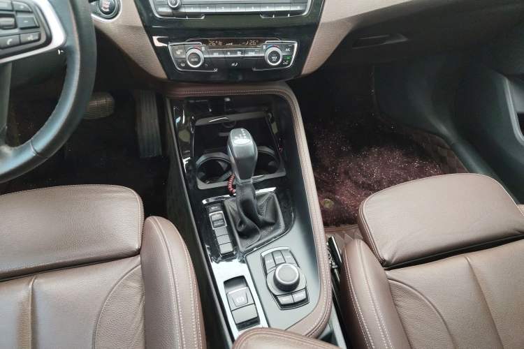 Used BMW X1 2018 sDrive18Li Luxury Model Gear Lever
