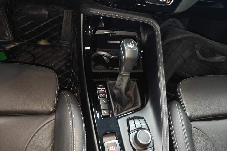 Used BMW X1 2018 sDrive18Li Luxury Model Gear Lever