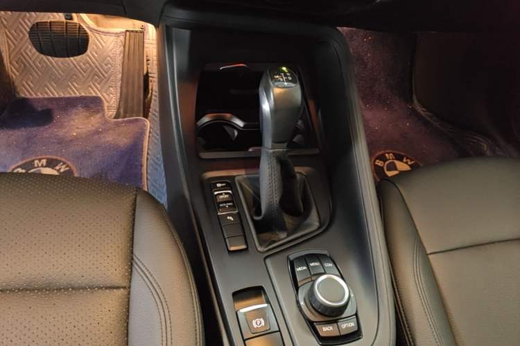 Used BMW X1 2018 sDrive20Li Leading Model Gear Lever