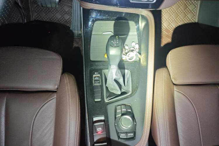 Used BMW X1 2018 sDrive18Li Luxury Model Gear Lever