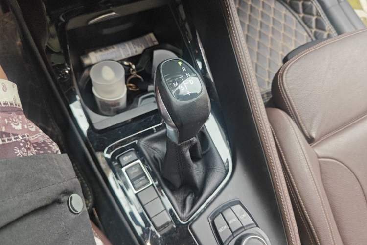 Used BMW X1 2018 sDrive18Li Luxury Model Gear Lever