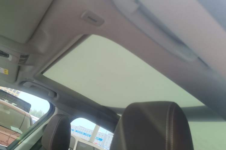 Used BMW X1 2018 xDrive20Li Luxury Edition Headliner
