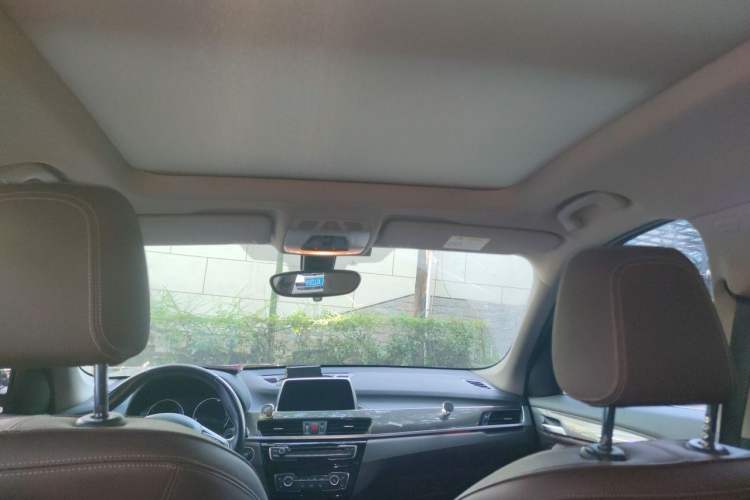 Used BMW X1 2018 xDrive20Li Luxury Edition Headliner