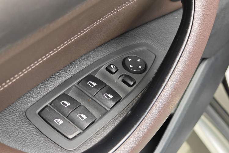 Used BMW X1 2018 sDrive18Li Luxury Model Interior 11
