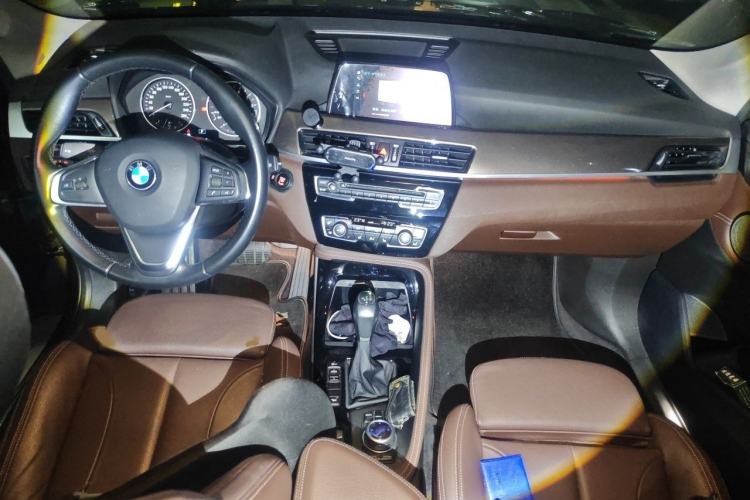 Used BMW X1 2018 xDrive20Li Luxury Edition Interior 2