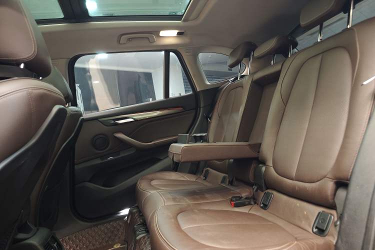 Used BMW X1 2018 sDrive18Li Luxury Model Interior 3