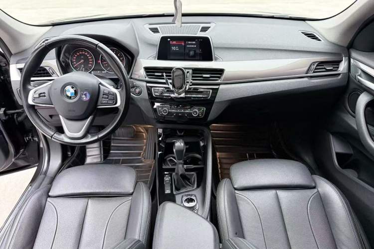 Used BMW X1 2018 xDrive20Li Luxury Edition Interior 3