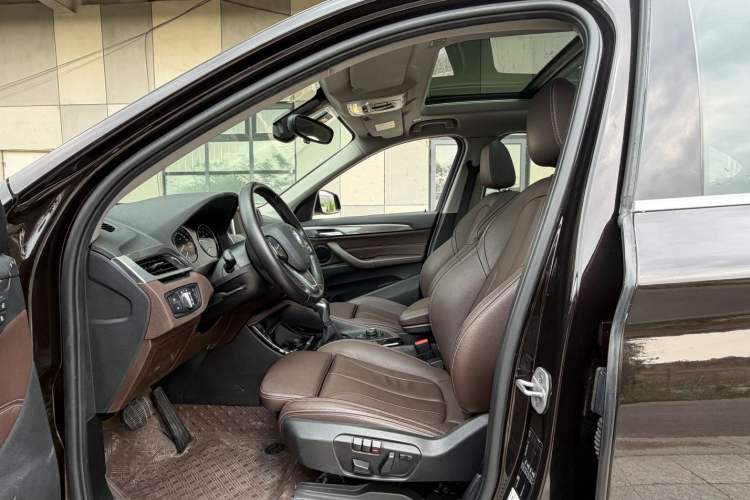 Used BMW X1 2018 sDrive18Li Luxury Model Interior 4