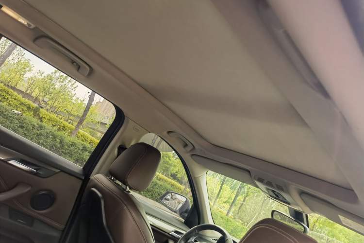 Used BMW X1 2018 sDrive18Li Luxury Model Interior 4