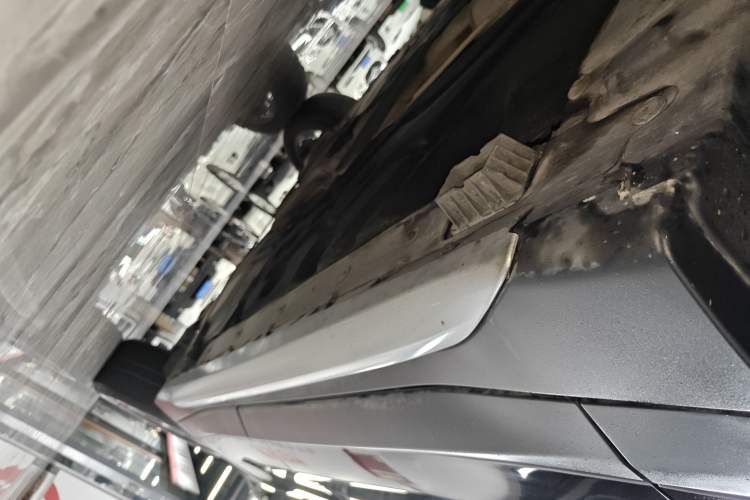 Used BMW X1 2018 sDrive18Li Luxury Model Left Side Sill