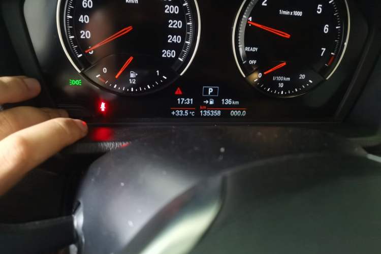 Used BMW X1 2018 sDrive18Li Fashion Model Odometer Close Up