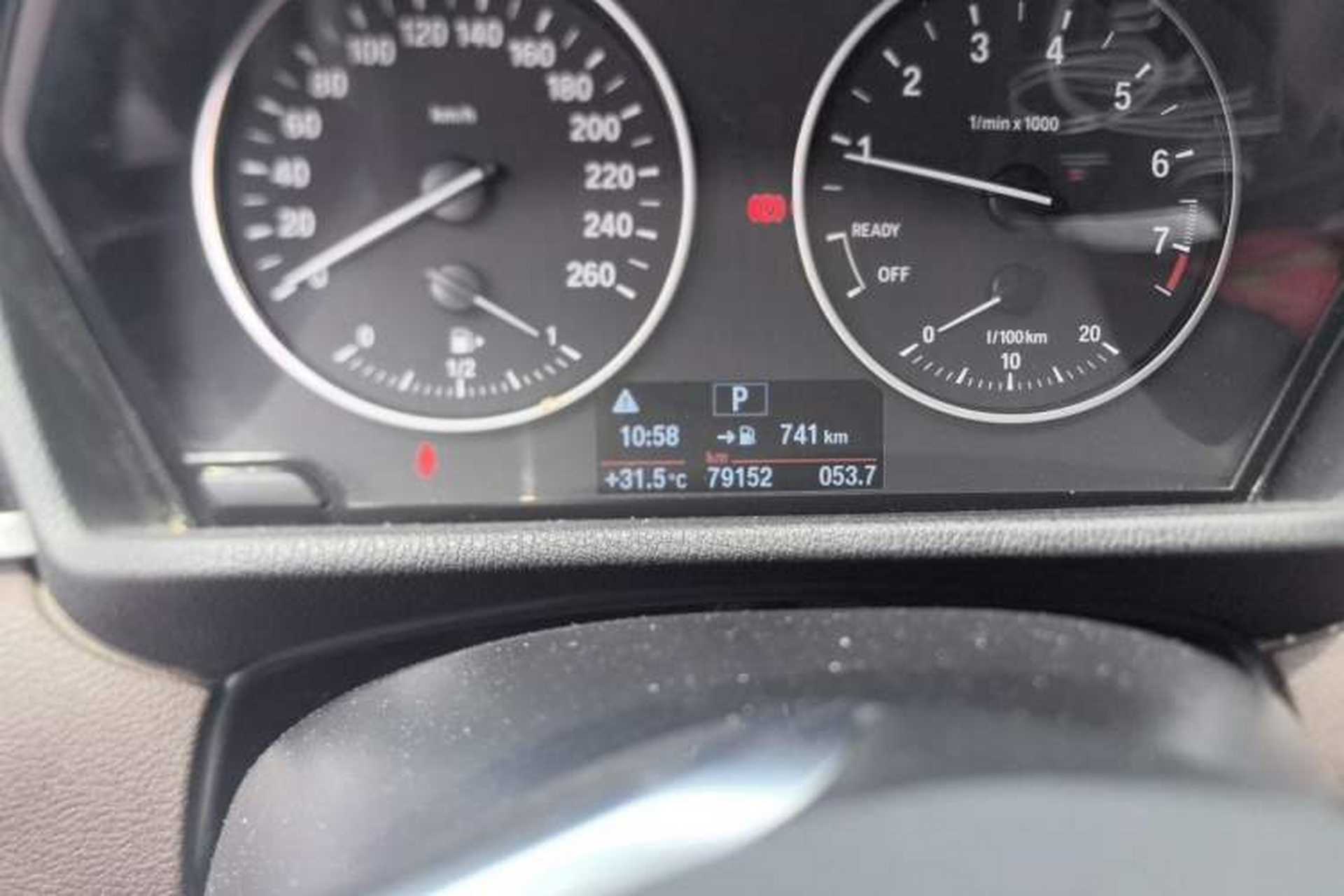 Used BMW X1 2018 xDrive20Li Luxury Edition Odometer Close Up