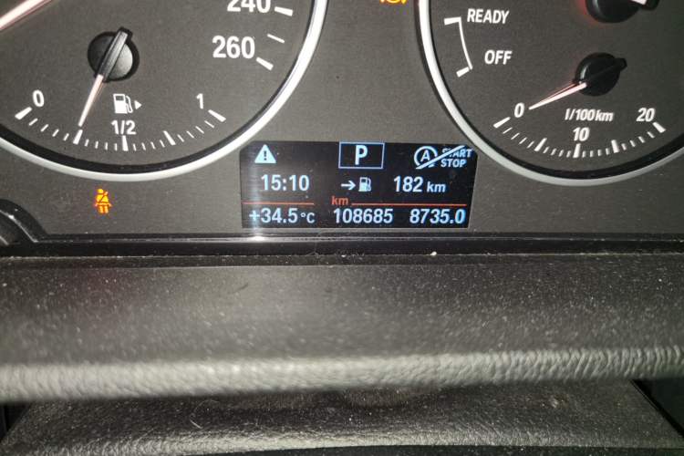 Used BMW X1 2018 xDrive20Li Luxury Edition Odometer Close Up