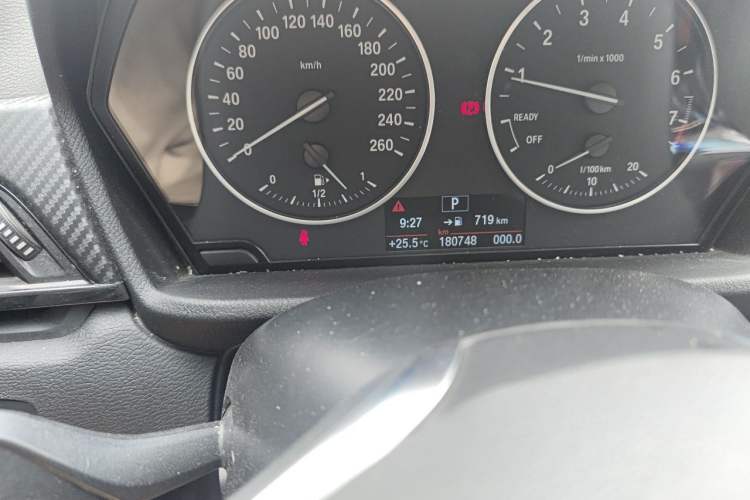 Used BMW X1 2018 sDrive20Li Leading Model Odometer Close Up