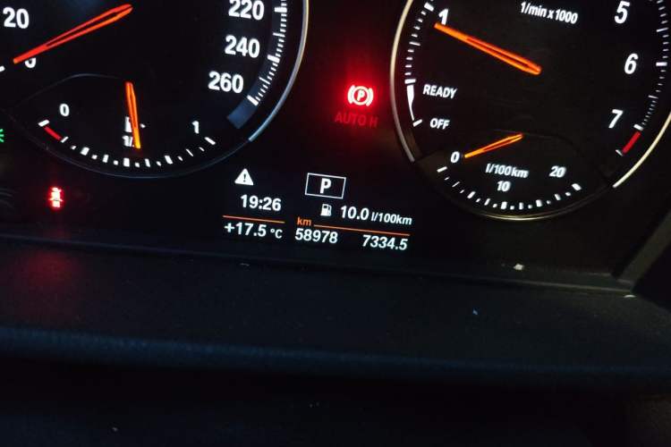 Used BMW X1 2018 sDrive18Li Luxury Model Odometer Close Up