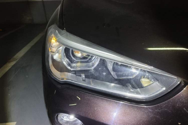 Used BMW X1 2018 sDrive18Li Luxury Model Right Front Headlight