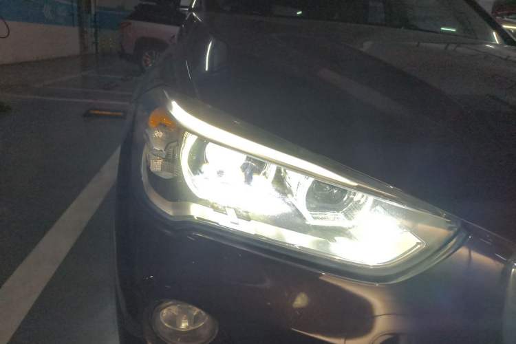 Used BMW X1 2018 sDrive20Li Leading Model Right Front Headlight
