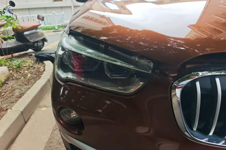 Used BMW X1 2018 xDrive20Li Luxury Model Right Front Headlight