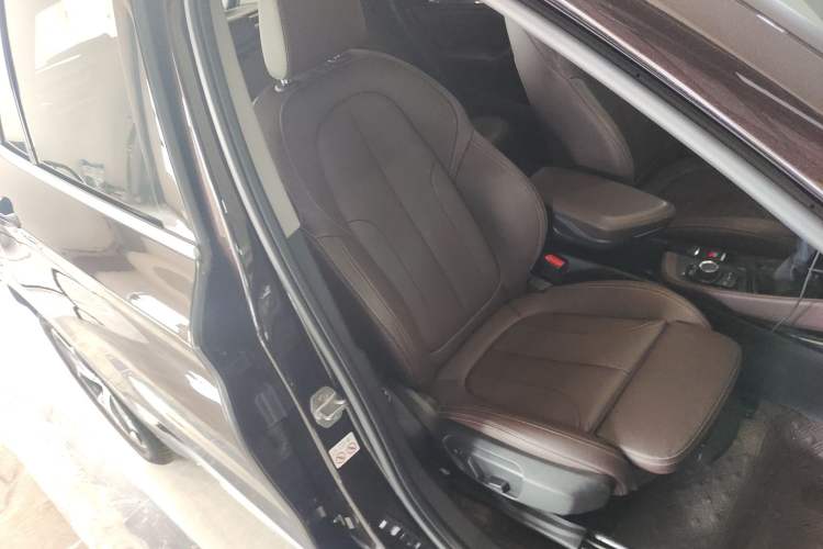 Used BMW X1 2018 sDrive18Li Luxury Model Right Front Seat