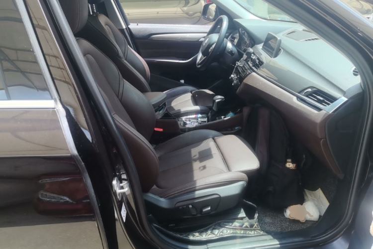 Used BMW X1 2018 xDrive20Li Luxury Edition Right Front Seat
