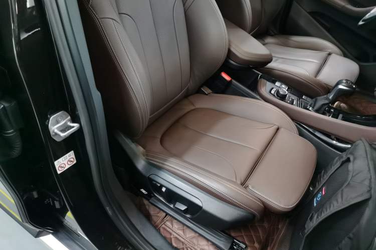 Used BMW X1 2018 sDrive18Li Luxury Model Right Front Seat