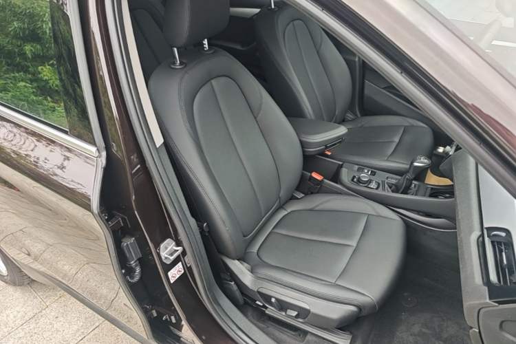 Used BMW X1 2018 sDrive20Li Leading Model Right Front Seat