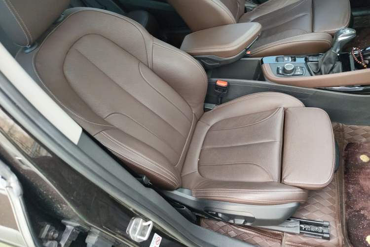 Used BMW X1 2018 sDrive18Li Luxury Model Right Front Seat