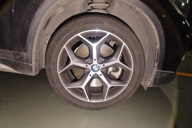 Used BMW X1 2018 xDrive20Li Luxury Edition Right Front Wheel Hub