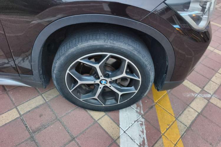 Used BMW X1 2018 xDrive20Li Luxury Edition Right Front Wheel Hub