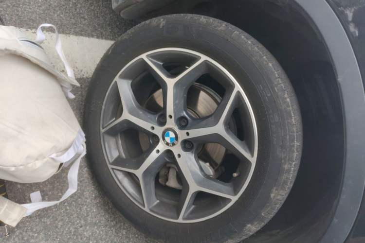 Used BMW X1 2018 sDrive18Li Luxury Model Right Front Wheel Hub