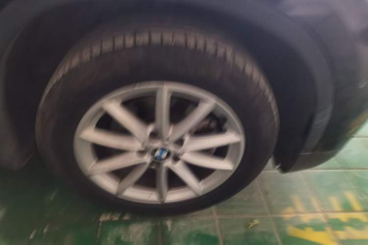 Used BMW X1 2018 sDrive18Li Fashion Model Right Front Wheel Hub